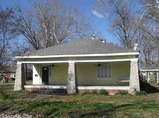 303 E Nichols St, England, AR 72046