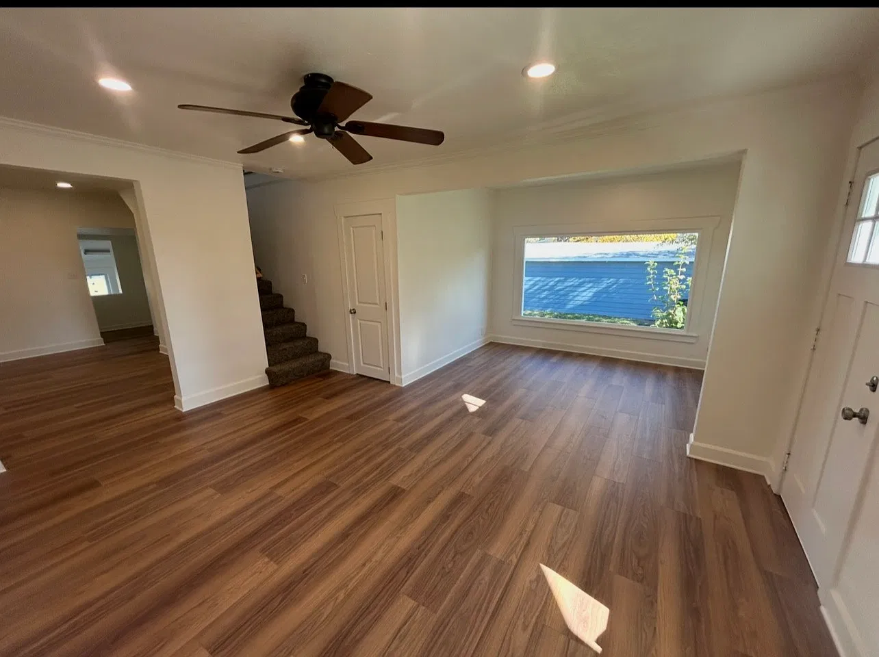 3 bed, 1600 sqft, $2,395 — Photo 3