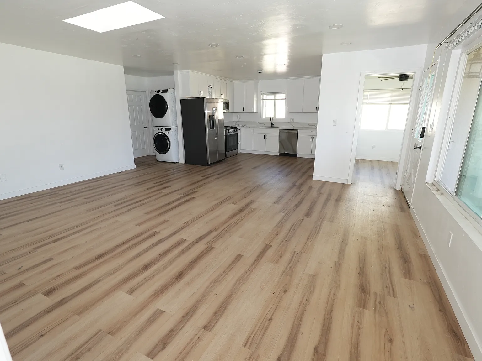 6 bed, 1700 sqft, $9,000 — Photo 3