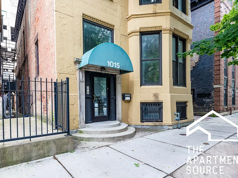 1015 N La Salle Dr #1F — Photo 9