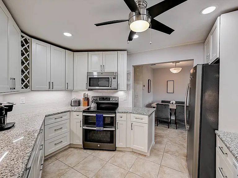 10 Stone Mountain Blvd — Photo 11