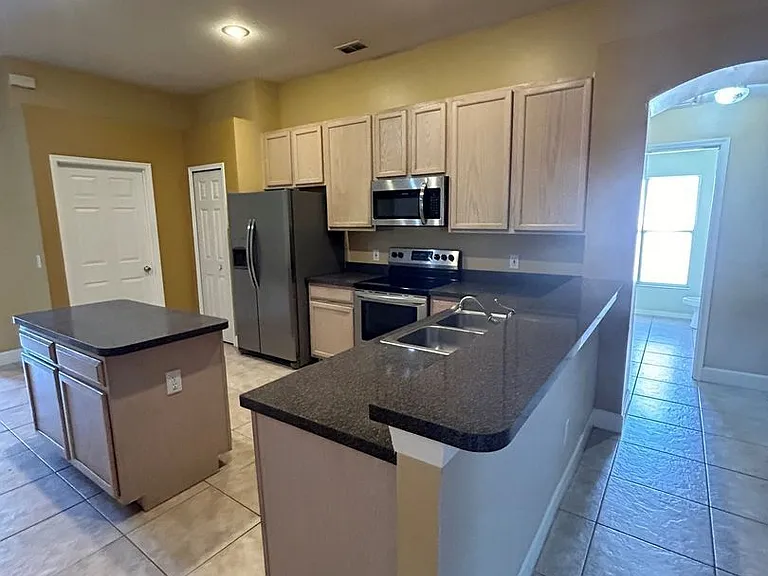 3404 Kayla Cir — Photo 8