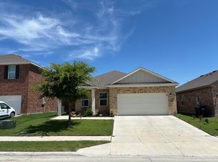 1624 Shadow Hawk Dr, Haslet, TX 76052