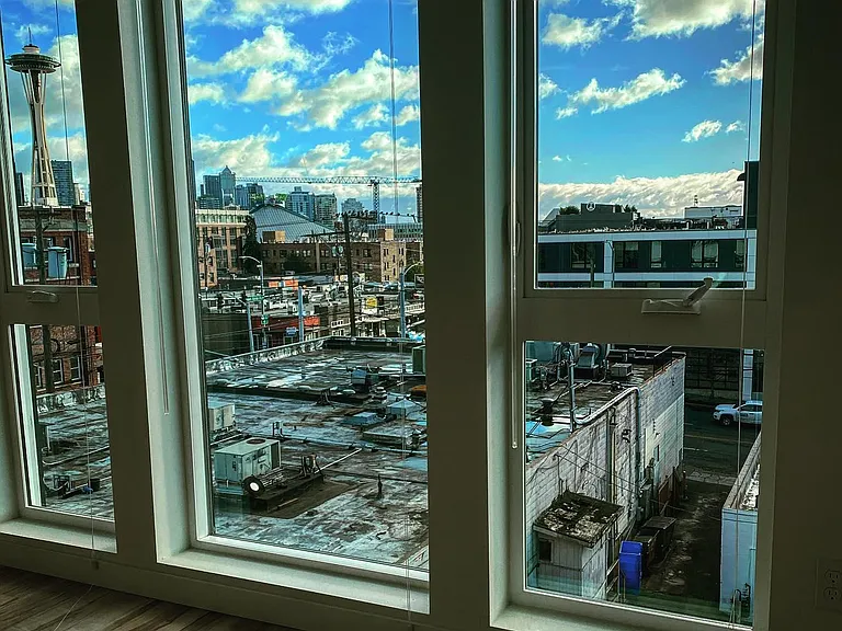 Russo Apartments — Photo 18