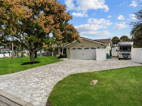 4592 40th St S, Saint Petersburg, FL 33711