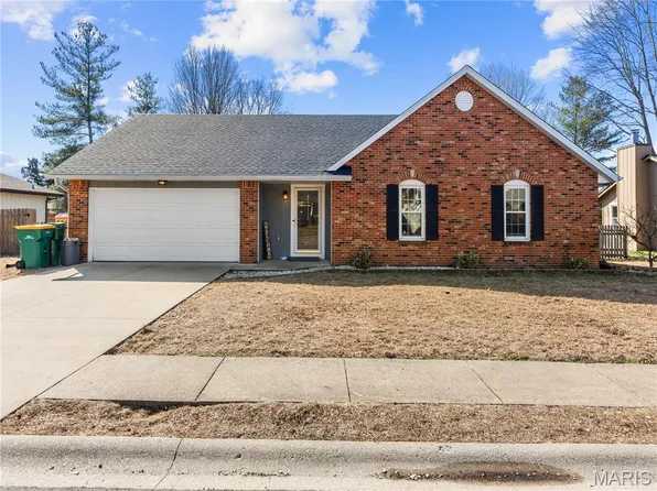 317 Aladar Dr, O'Fallon, IL 62269