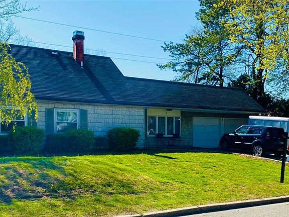 3rd image of 4 Willow Ct