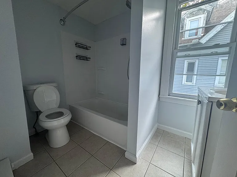 41 Summer St #2 — Photo 8