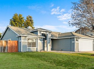 908 Balsam Dr, Newman, CA 95360