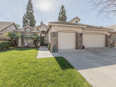 1055 E Hogan Ave, Fresno, CA, 93730