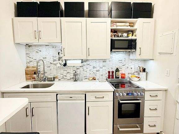 3rd image of 31 Orkney Rd Unit 32