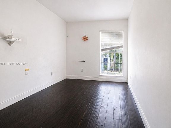 4th image of 13501 NE 23rd Ct