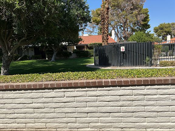 3rd image of 2564 Palmera Cir