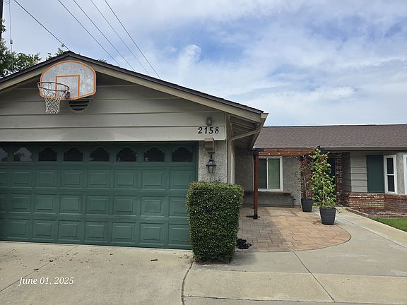 3rd image of 2158 Holly Ave