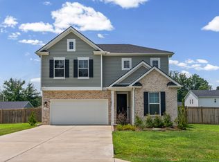 707 Chestnut Bnd, Dickson, TN 37055