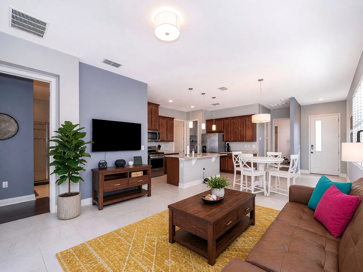 2452 Datura Loop — Photo 3