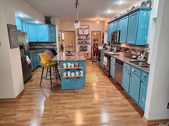 4th image of 5240 Pine Valley Dr