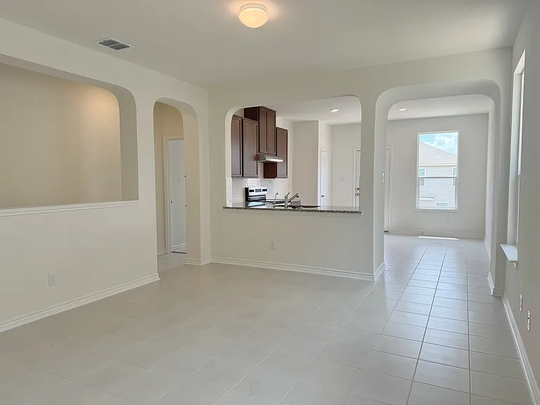15346 Oceanus Dr — Photo 4