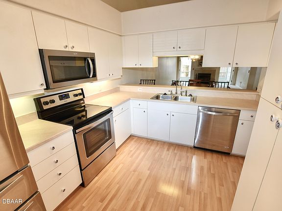 5th image of 3535 Forest Branch Dr APT D