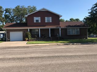 410 E Hamilton Ave, Claflin, KS 67525