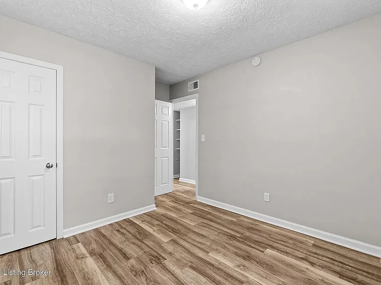 1037 Kaiser Ct — Photo 11
