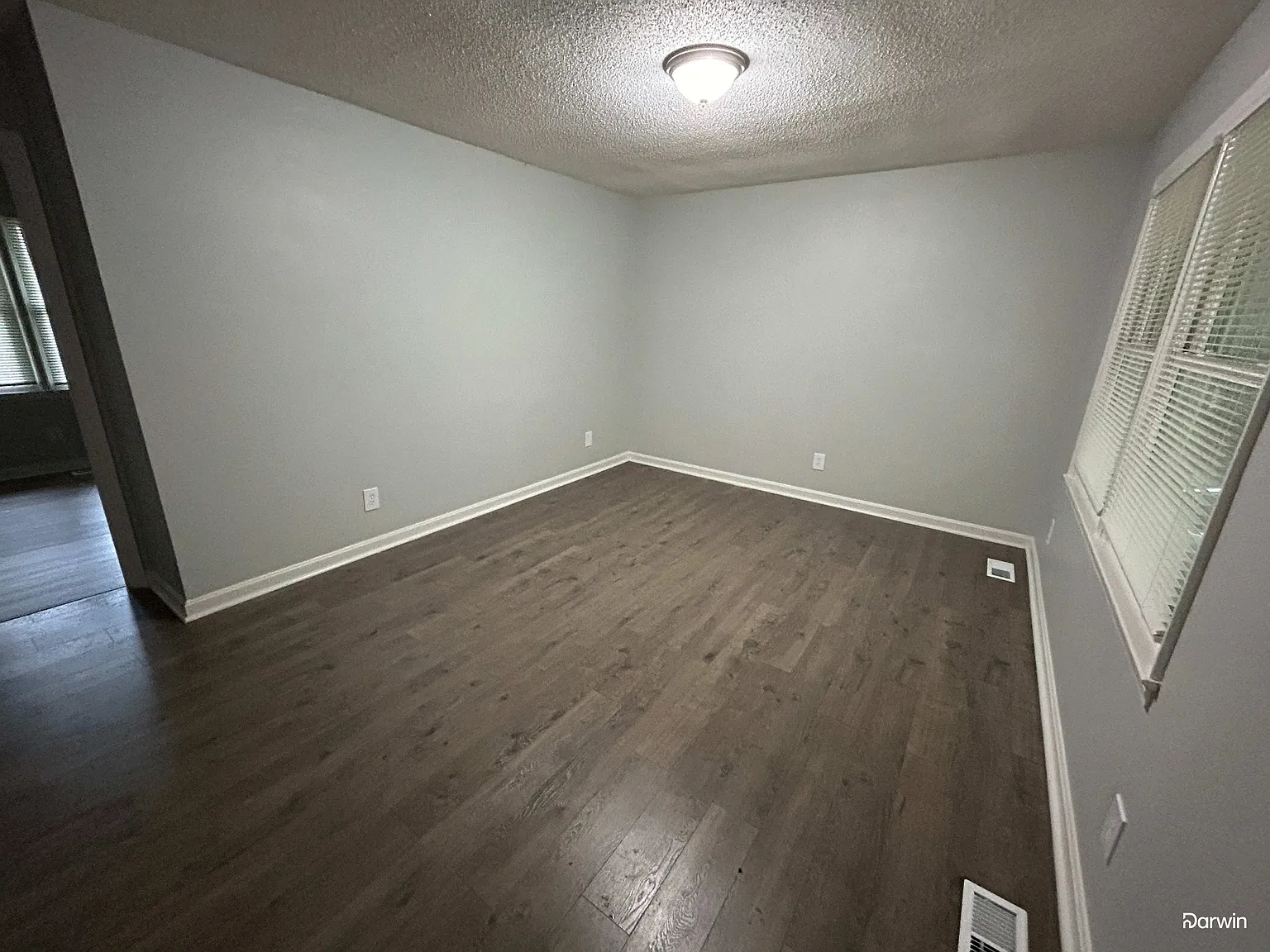 4 bed, 1.5 bath, 1452 sqft, $1,840 — Photo 3