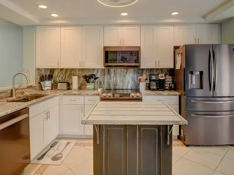 100 Palm Harbor Pkwy #16 — Photo 2