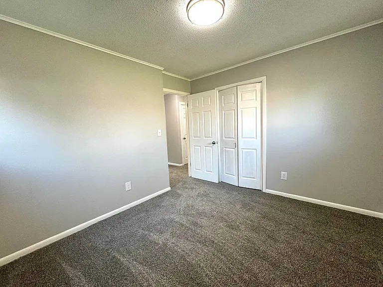 1105 N Fern Ave — Photo 23