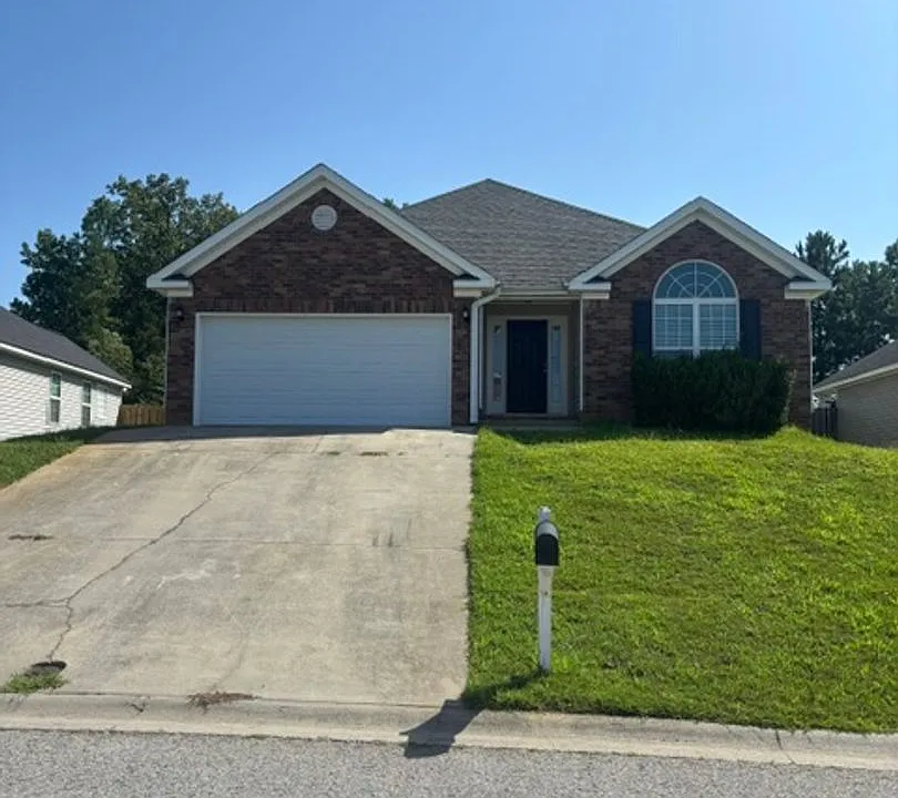 452 Lory Ln