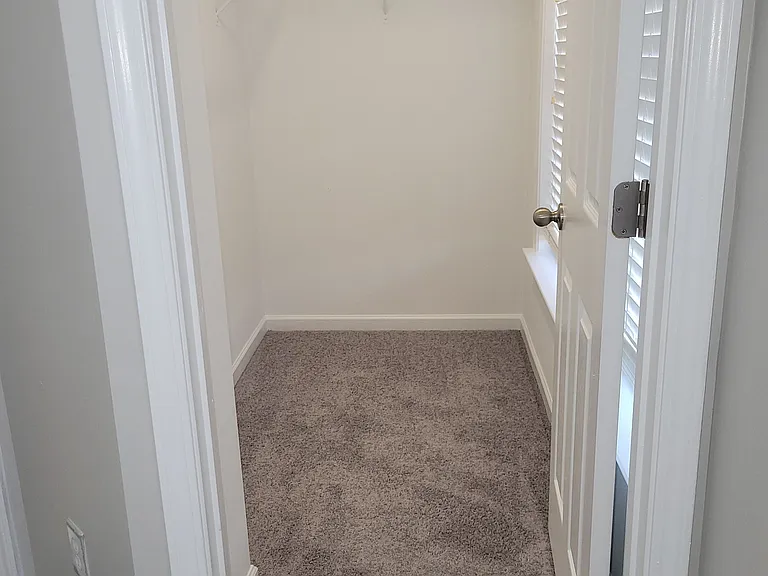 817 Charles Bank Ave SE #817 — Photo 13