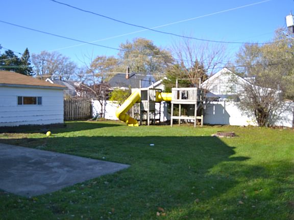 2nd image of 3104 W 114th Pl