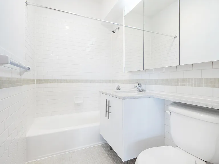 234 Skillman Ave #4L — Photo 7