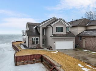 22517 E Ten Mile Rd, Saint Clair Shores, MI