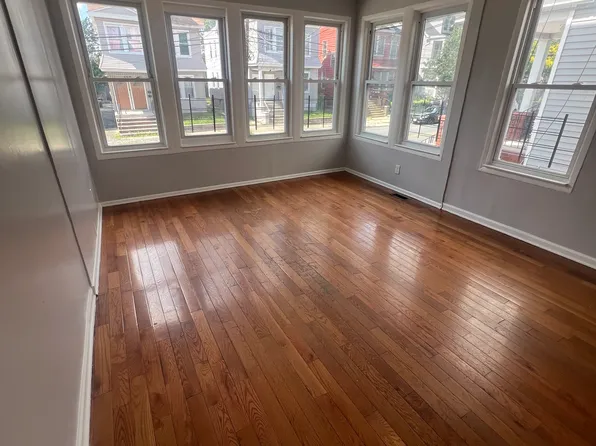 272 Clinton Pl #1G, Newark, NJ 07112
