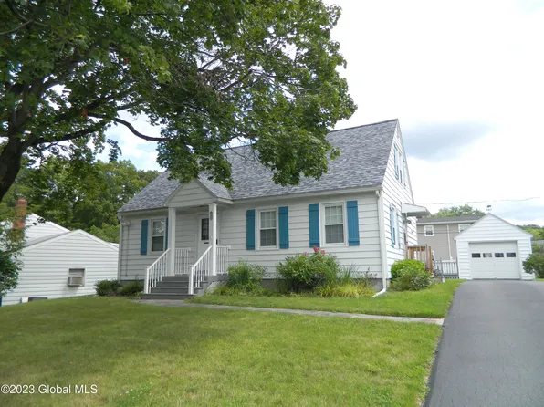 26 Pershing Avenue, Rensselaer, NY 12144