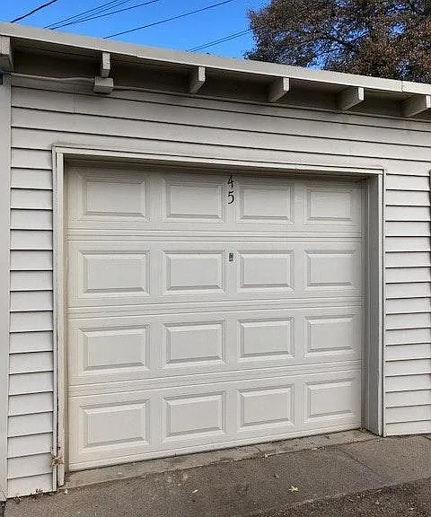 2445 Paseo Rd — Photo 3