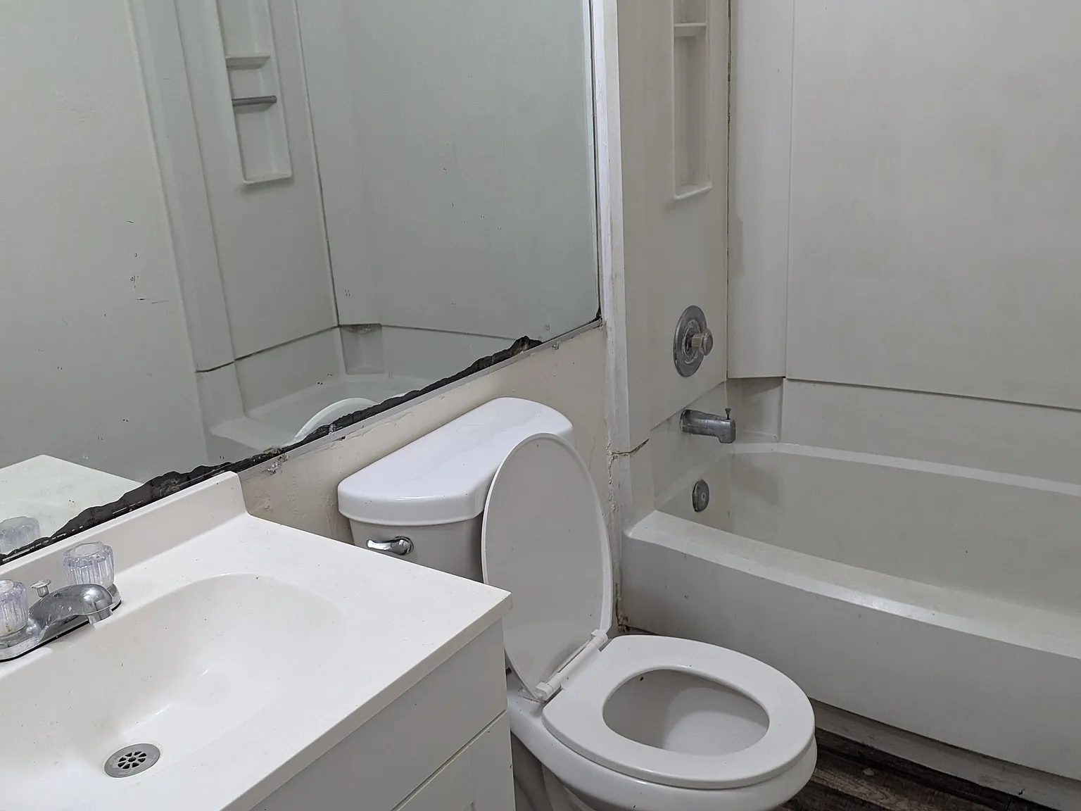 1484 Lewis Street — Photo 3