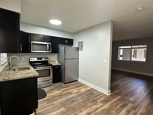 3720 NE 22nd Ave #11 Photo 1