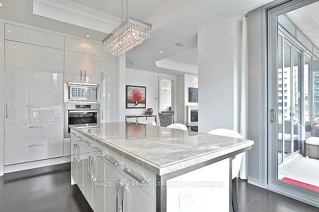 55 Scollard St #705 — Photo 9