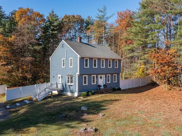25 Schanda Drive, Newmarket, NH 03857
