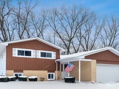 1905 E Hopi Ln, Mount Prospect, IL, 60056