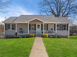 217 McLemore St, Dickson, TN 37055