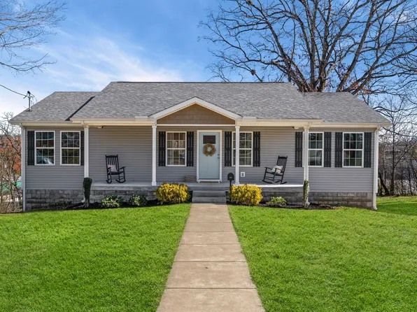 217 McLemore St, Dickson, TN 37055