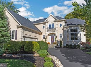 127 Pinewood Cir, New Hope, PA 18938