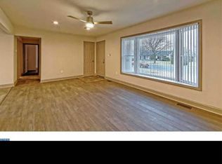 67 Aberdale Ln, Sicklerville, NJ 08081