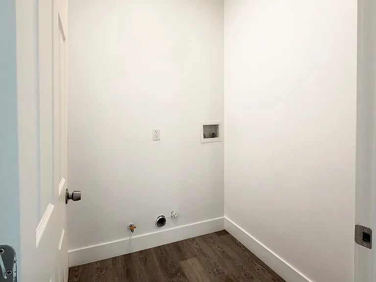 1491 Atlantic Ave — Photo 33
