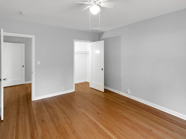 1406 NE 6th Ave — Photo 12