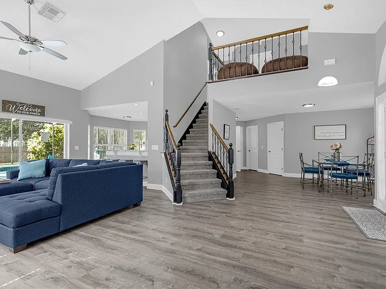 2820 Smithfield Dr — Photo 11