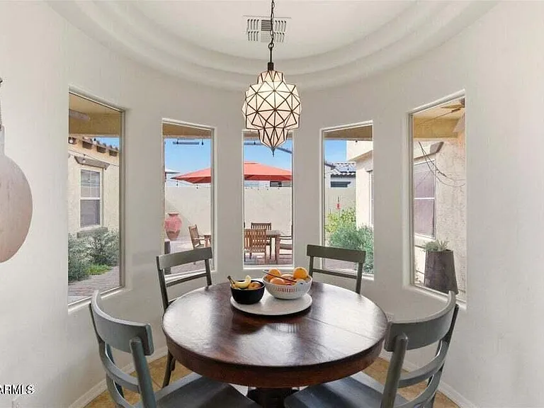 20402 W Shadow St — Photo 11