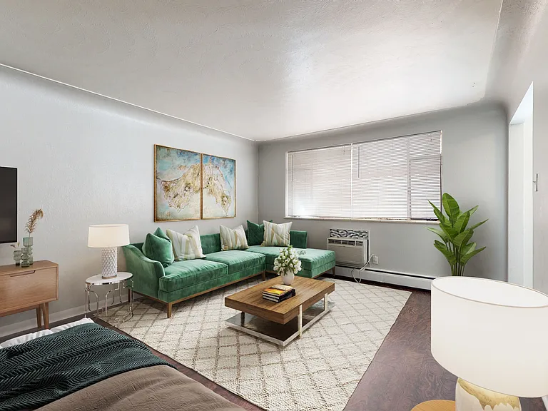 Admiral Apartments — Photo 9